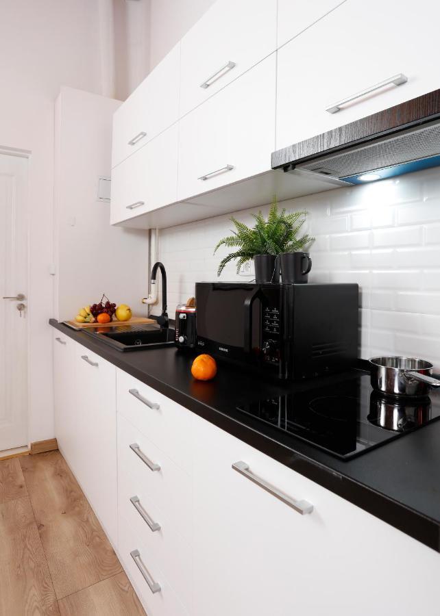 One Love Central Cottage Bukarest Eksteriør billede